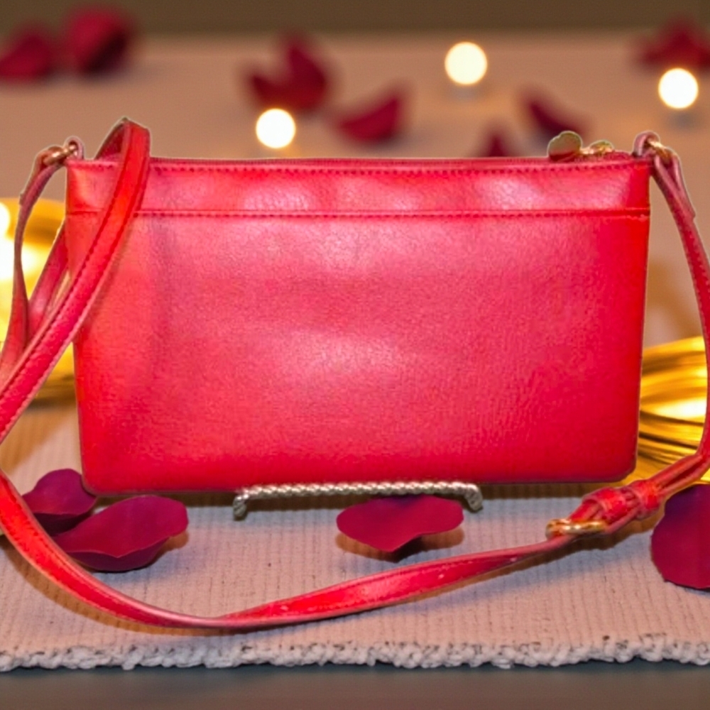 NEW LC Lauren Conrad Red Whitney Heart Wallet - Picture 6 of 6